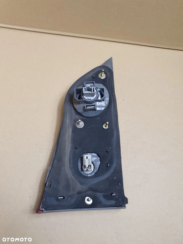 # LAMPA PRAWY TYŁ HONDA ACCORD VII KOMBI - 6