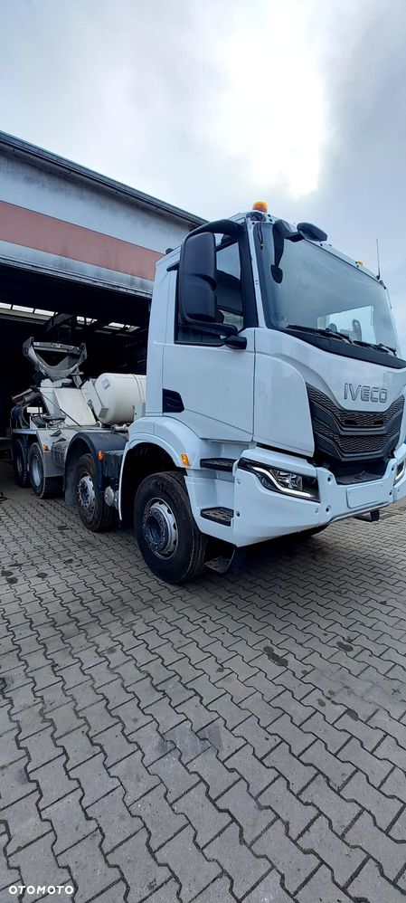 Iveco AD410TB  8x4 - 2