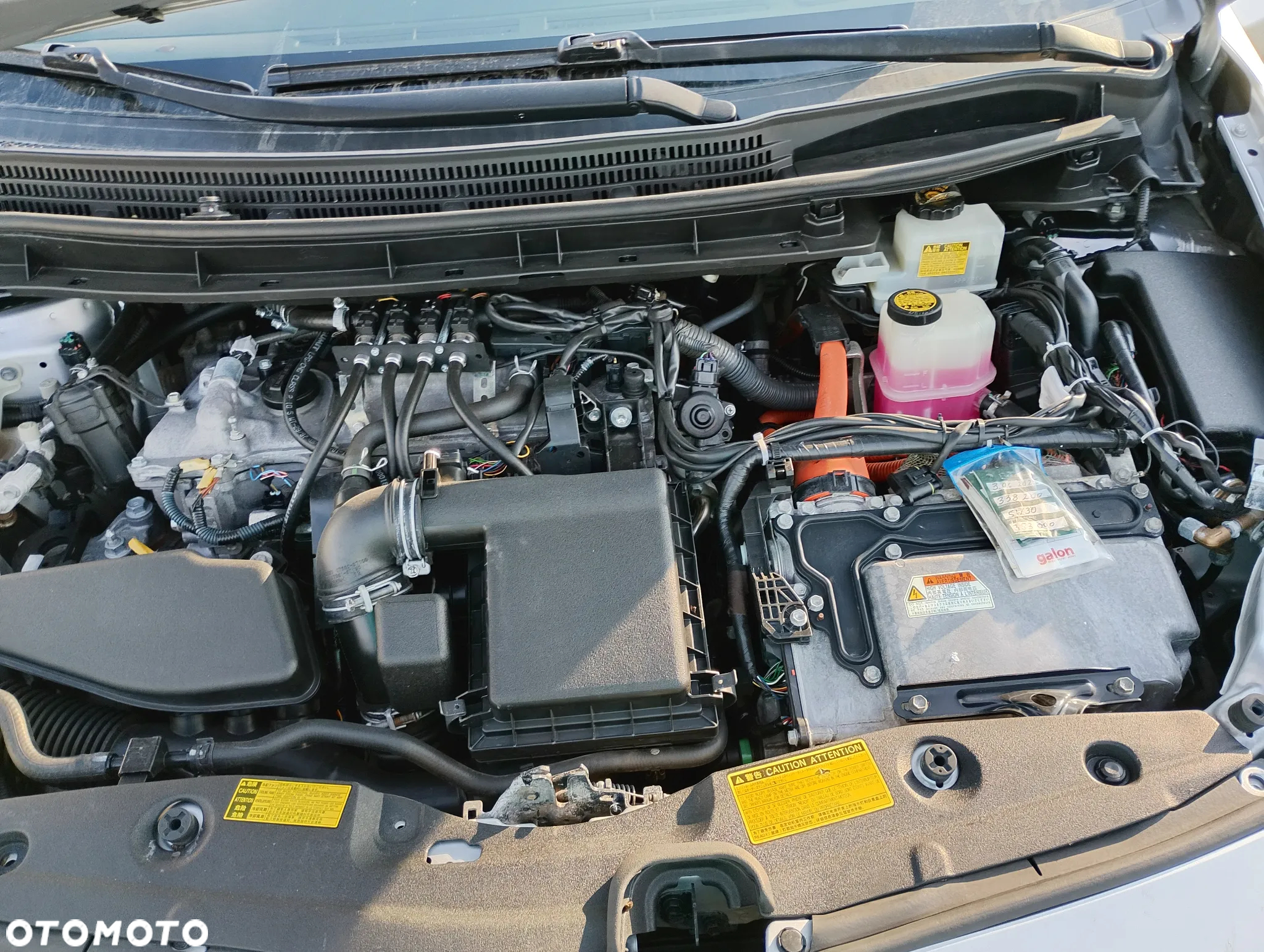 Toyota Prius 1.8 HSD Sol - 9