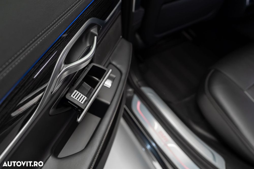 BMW Seria 7 740d xDrive - 30