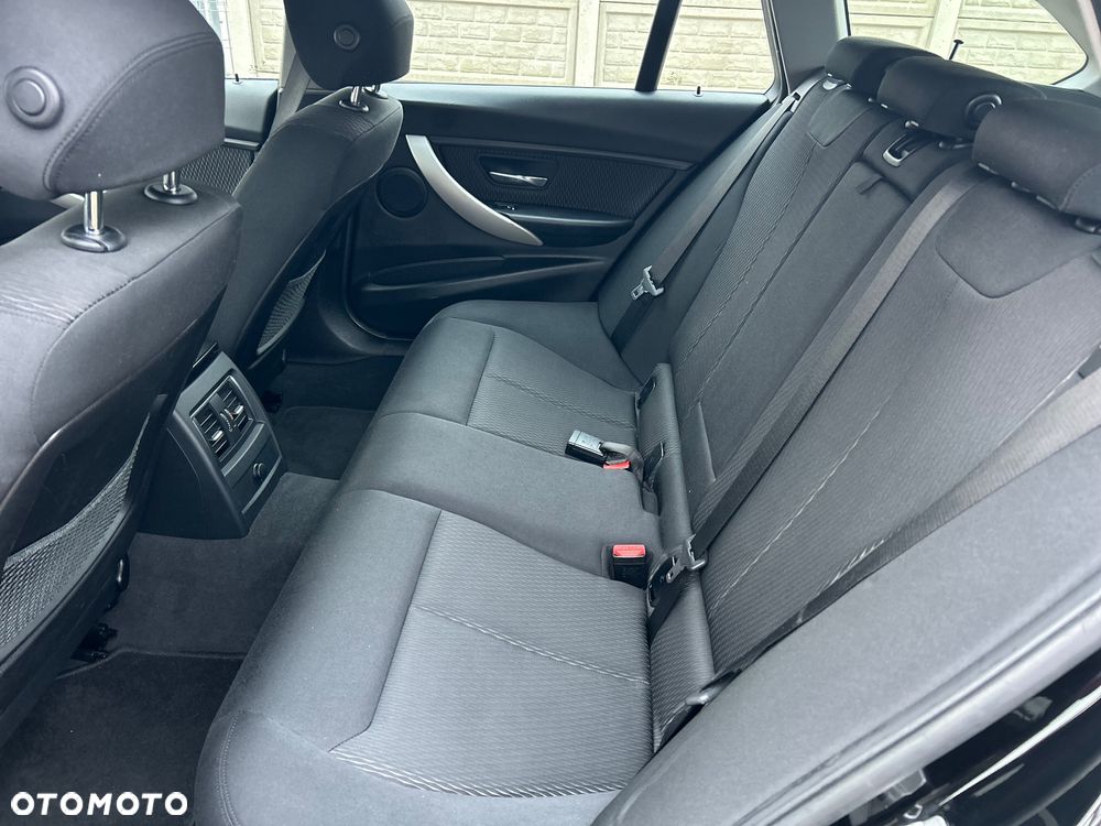 BMW Seria 3 - 14
