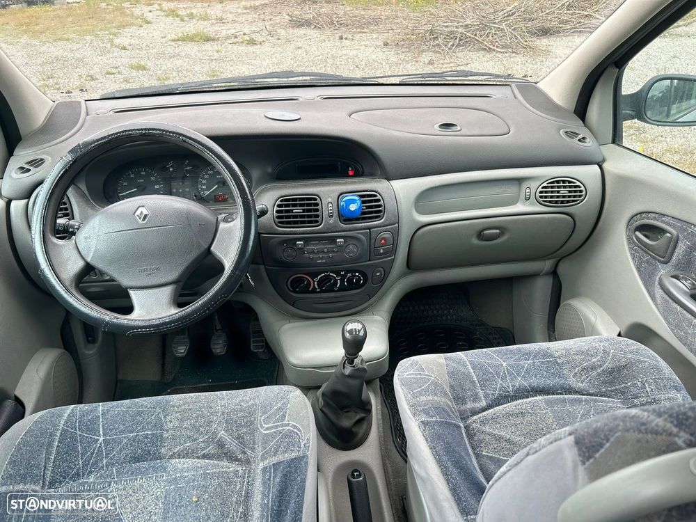 Renault Scénic 1.4 16V - 13
