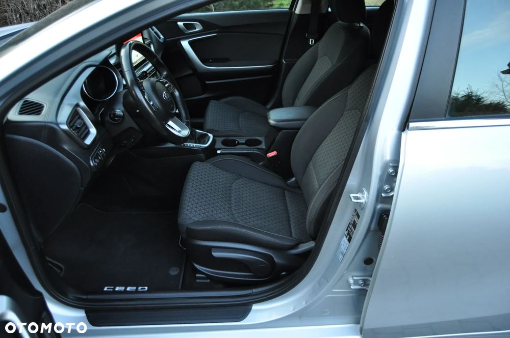 Kia Ceed - 7