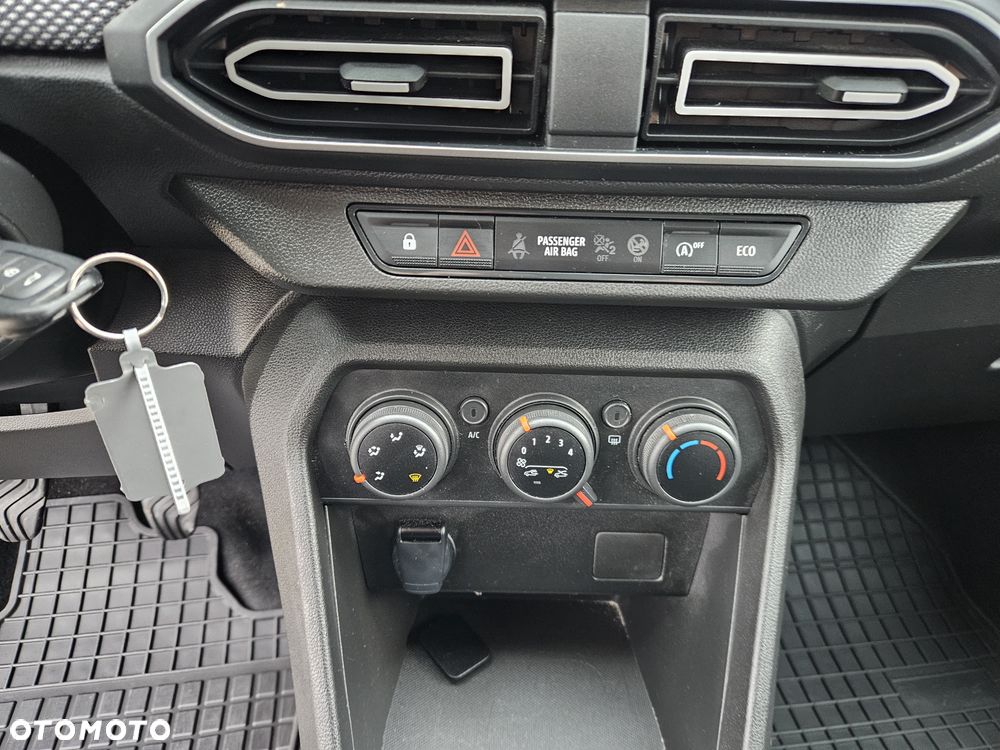 Dacia Sandero - 31
