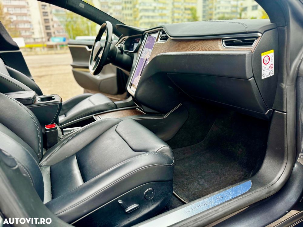 Tesla Model S Ludicrous Performance - 17