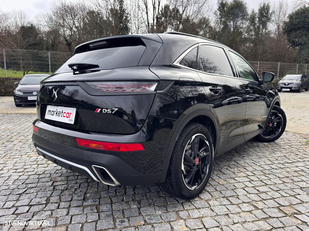 DS DS7 4x4 300 Performance Line - 15