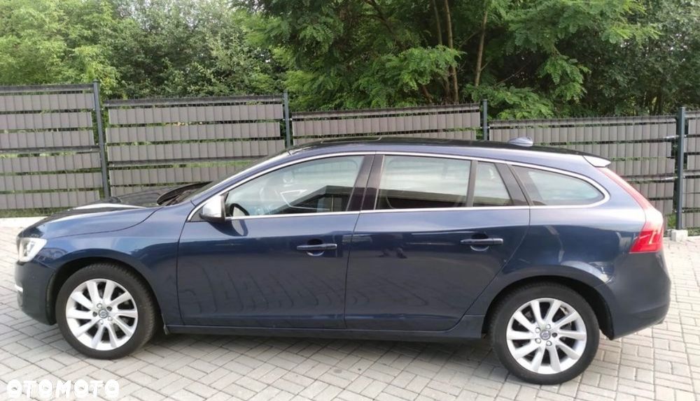 Volvo V60 D4 Momentum - 7