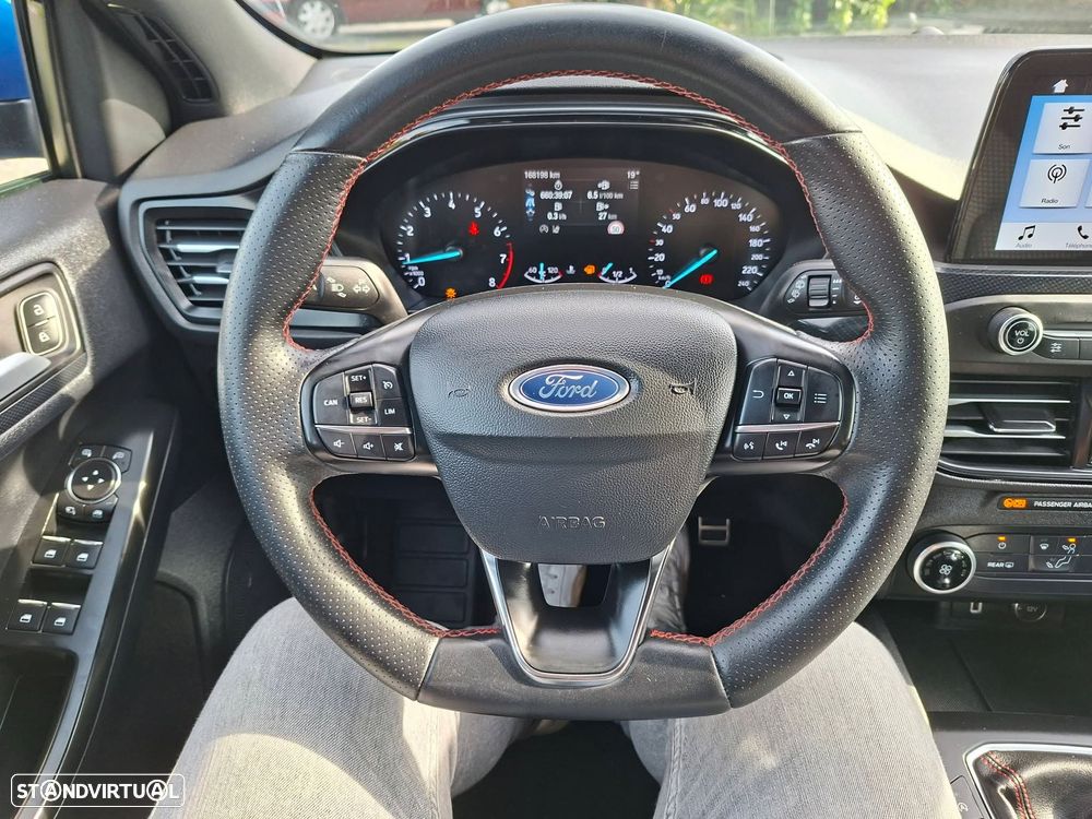 Ford Focus 1.0 EcoBoost S&S ST-LINE - 12