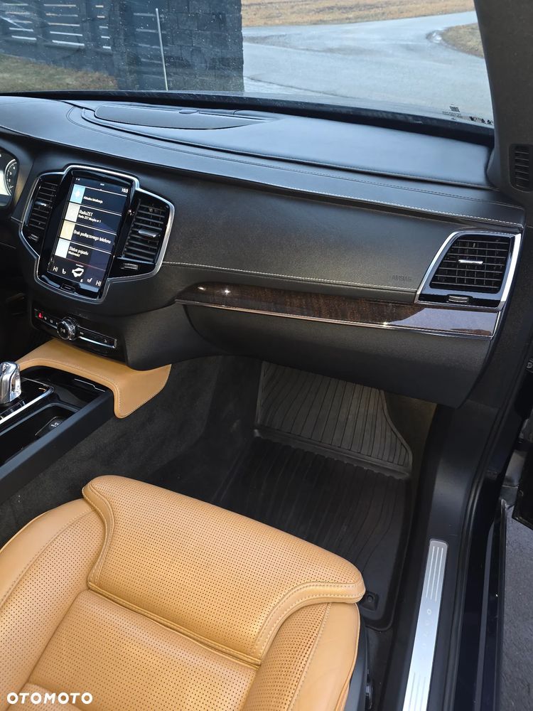 Volvo XC 90 - 34