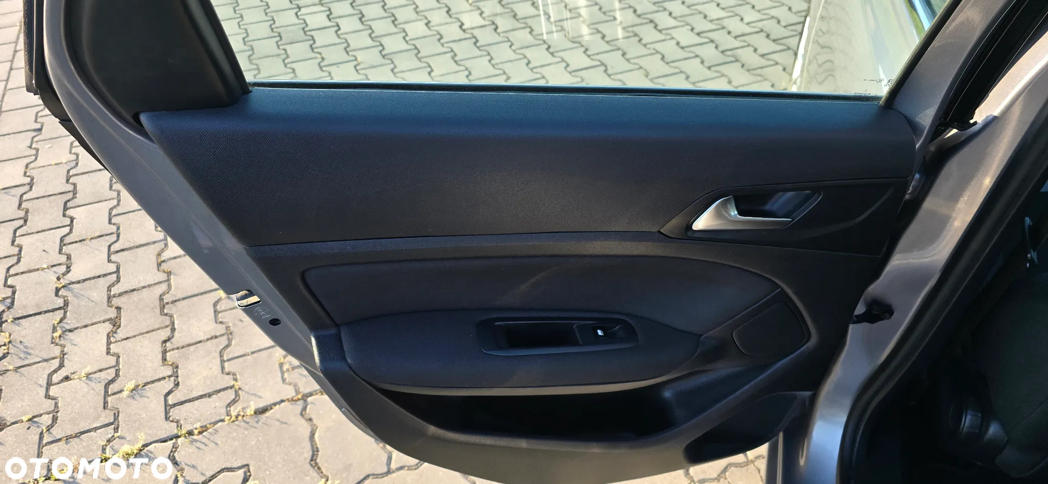 Peugeot 308 SW BlueHDi 120 Stop & Start Style - 21