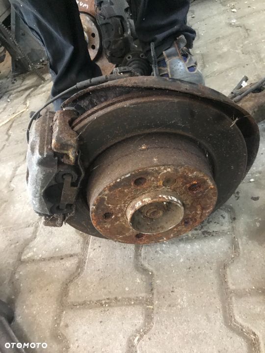 PÓŁOŚ PIASTA ZWROTNICA PRAWA BMW E46 1229494 - 6