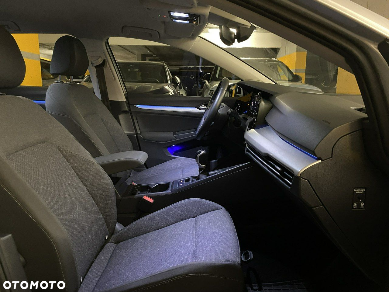 Volkswagen Golf - 12