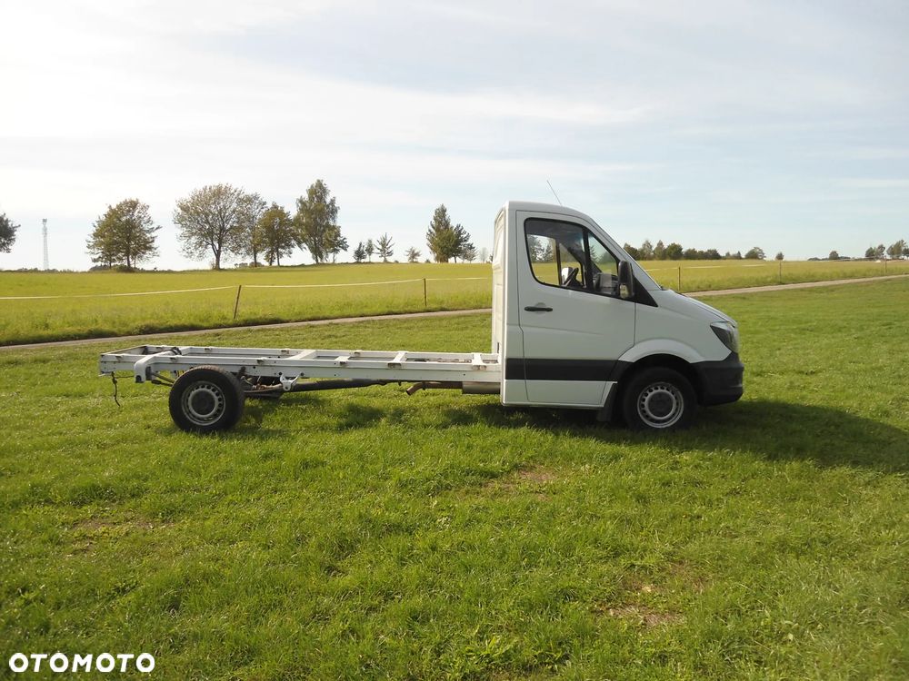 Mercedes-Benz Sptinter - 2