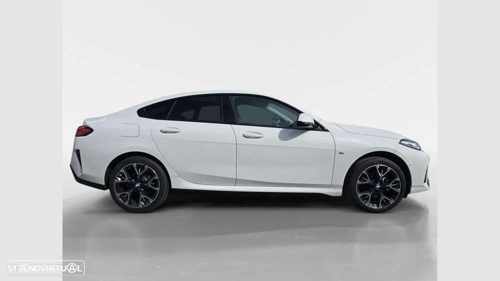 BMW 216 Gran Coupé - 9