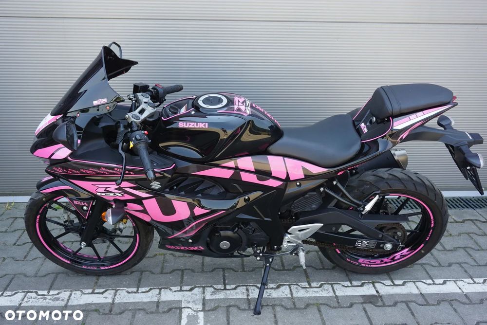 Suzuki GSX - 12