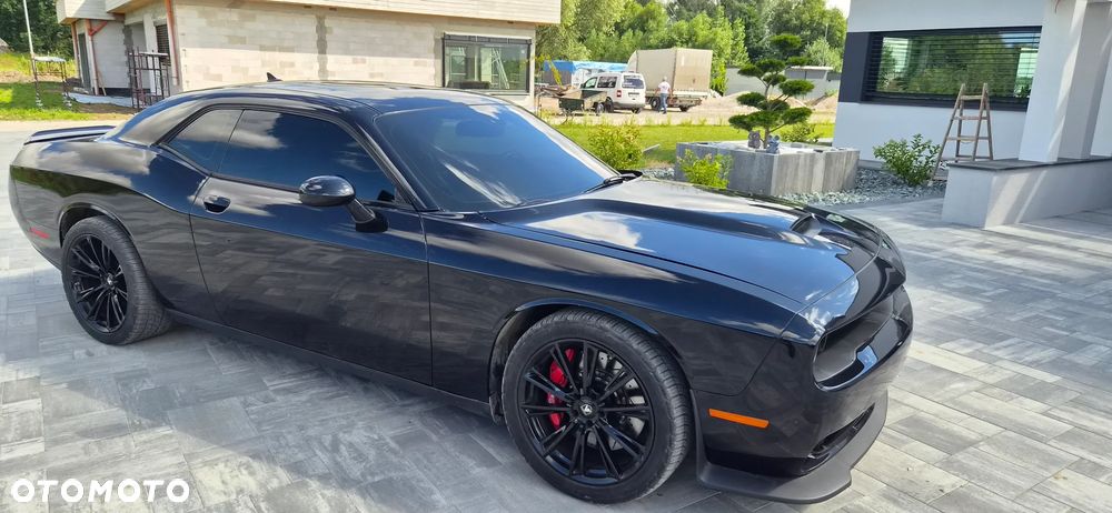 Dodge Challenger - 4