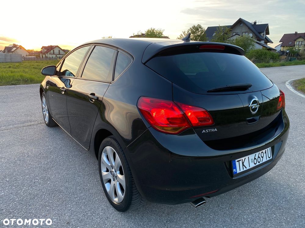 Opel Astra 1.4 Turbo Design Edition - 6