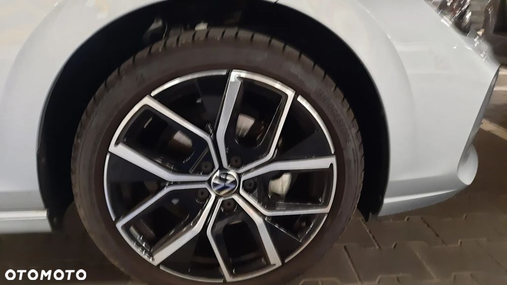 Volkswagen Golf - 4
