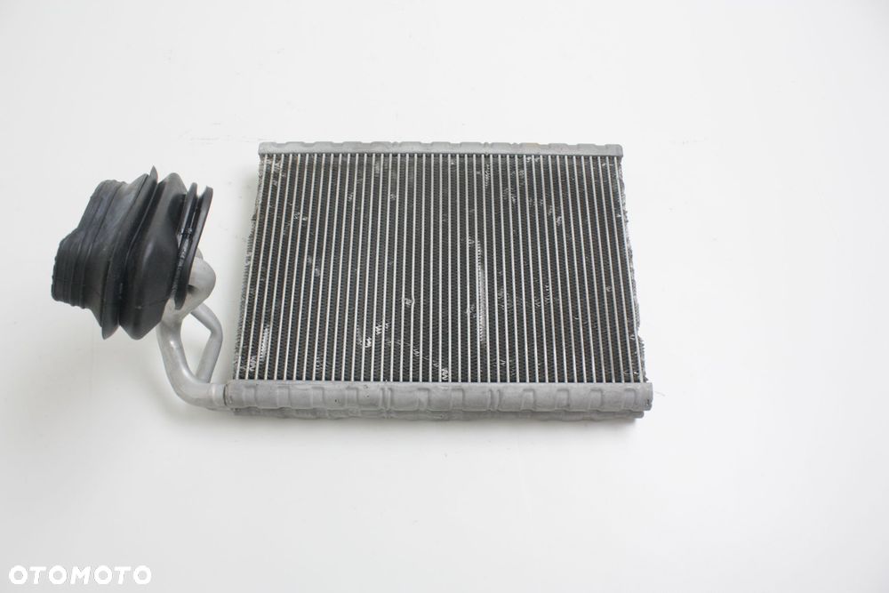 CHŁODNICA WODY Audi A4 B8 Avant 2.0 TFSI - 2