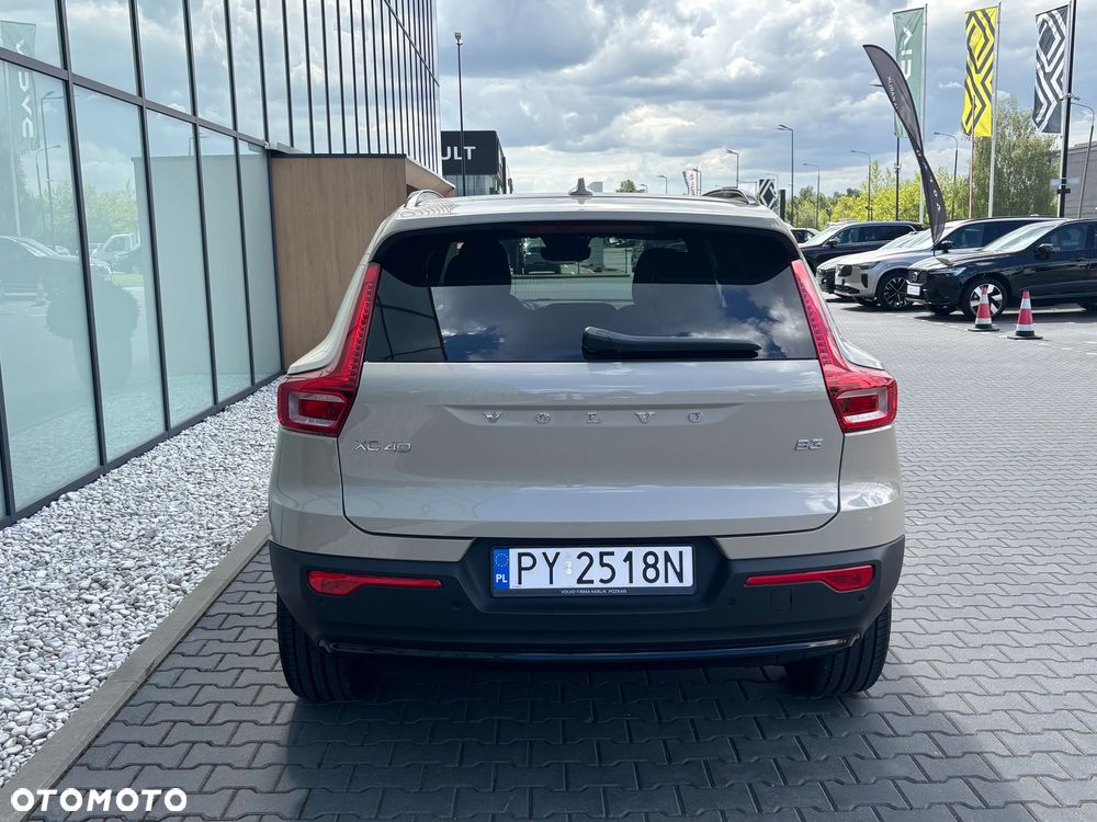 Volvo XC 40 B3 Plus Dark - 8