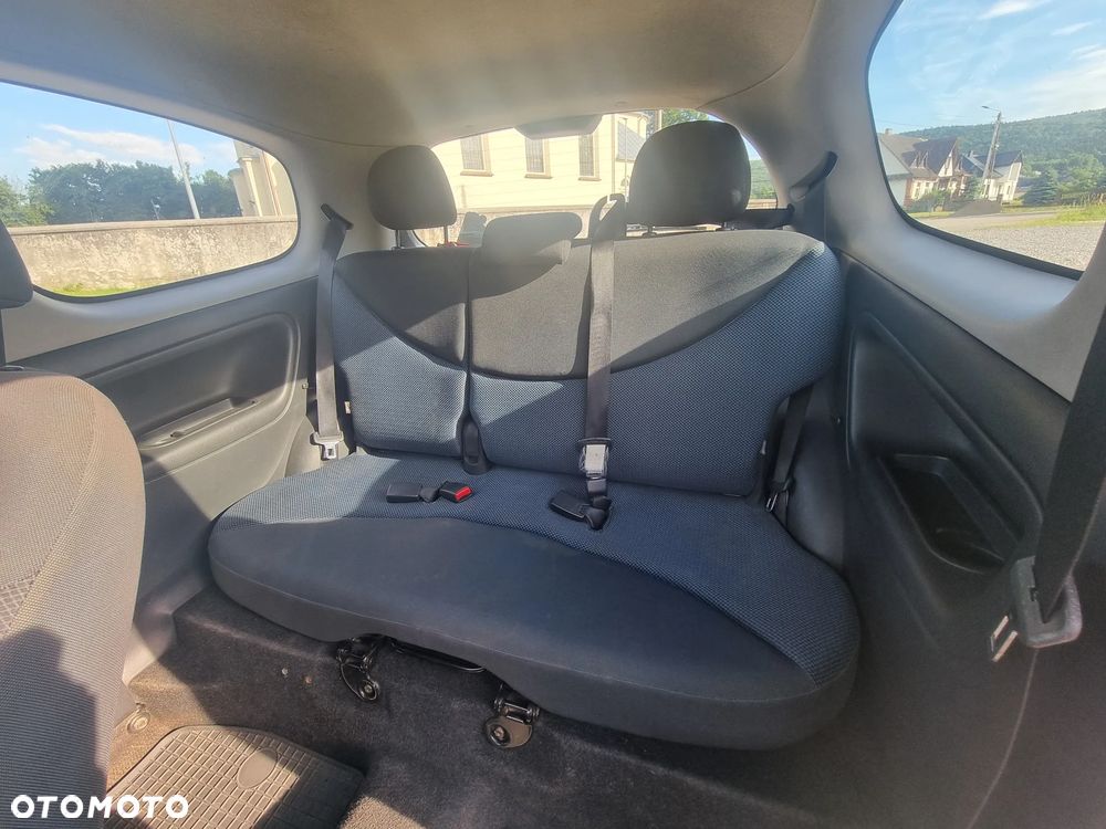 Toyota Yaris 1.4 D-4D Base - 15