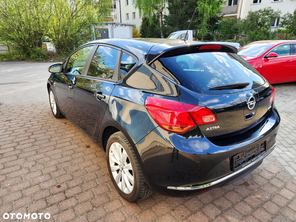 Opel Astra 1.4 Turbo 150 Jahre - 5
