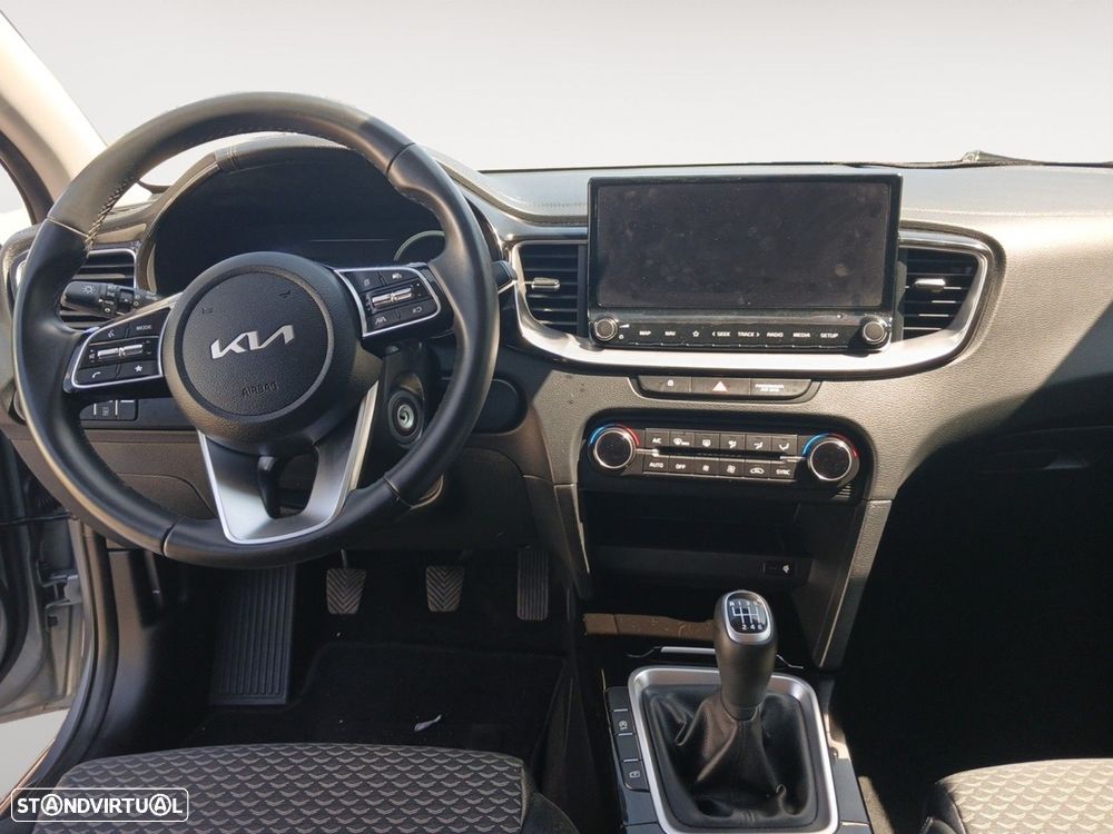 Kia Ceed 1.0 T-GDI Drive - 10