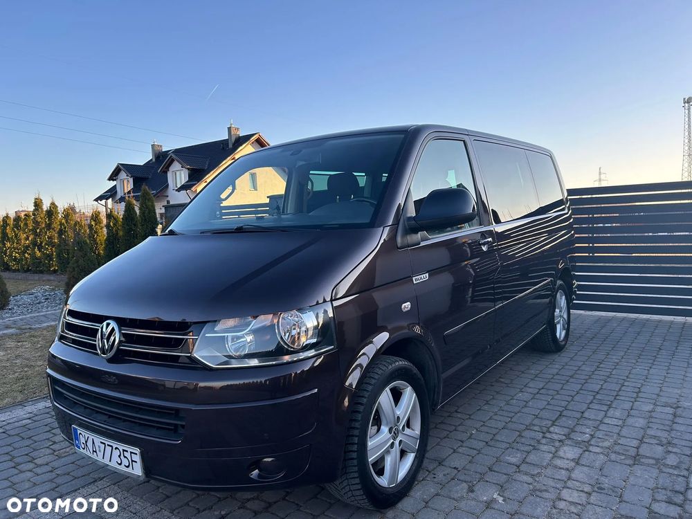 Volkswagen Caravelle - 9