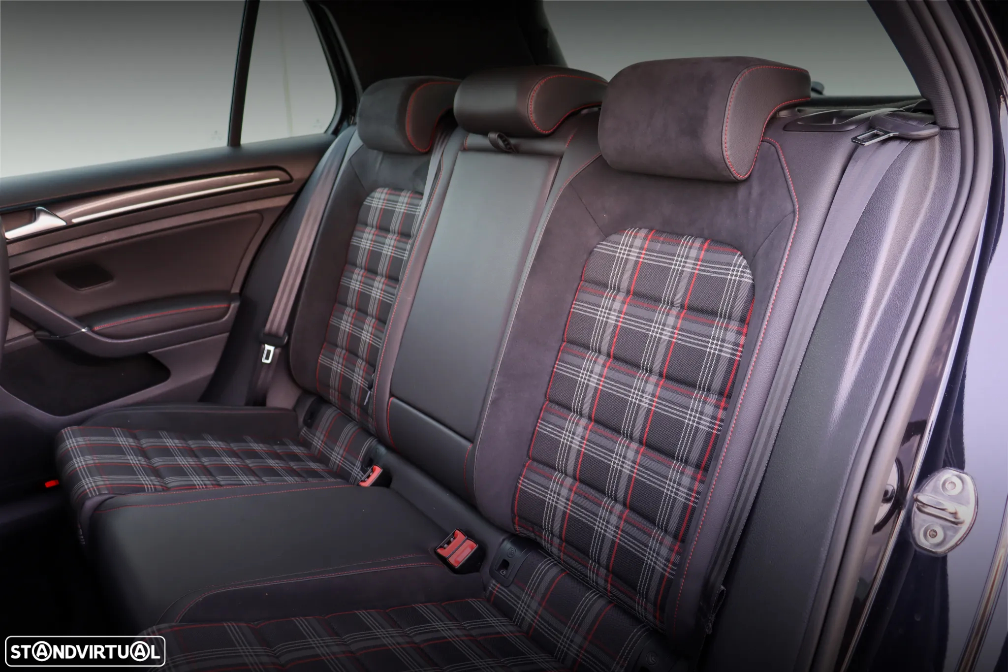 VW Golf 2.0 TSi GTi DSG - 18