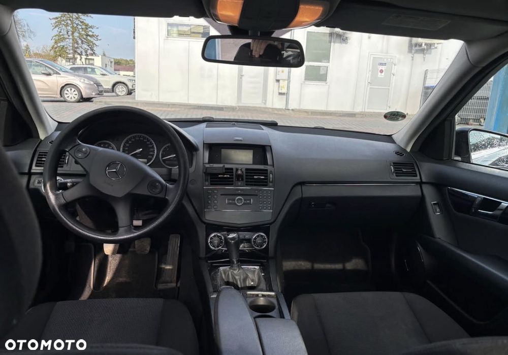 Mercedes-Benz Klasa C 220 CDI Classic - 9
