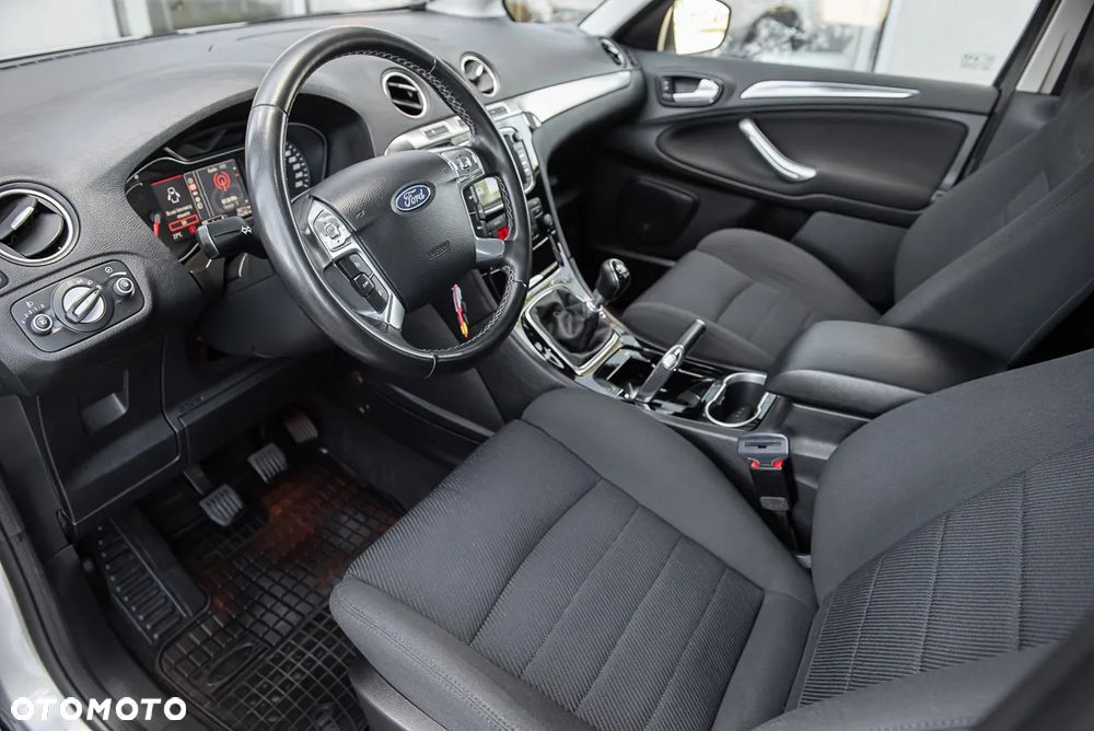 Ford S-Max - 15