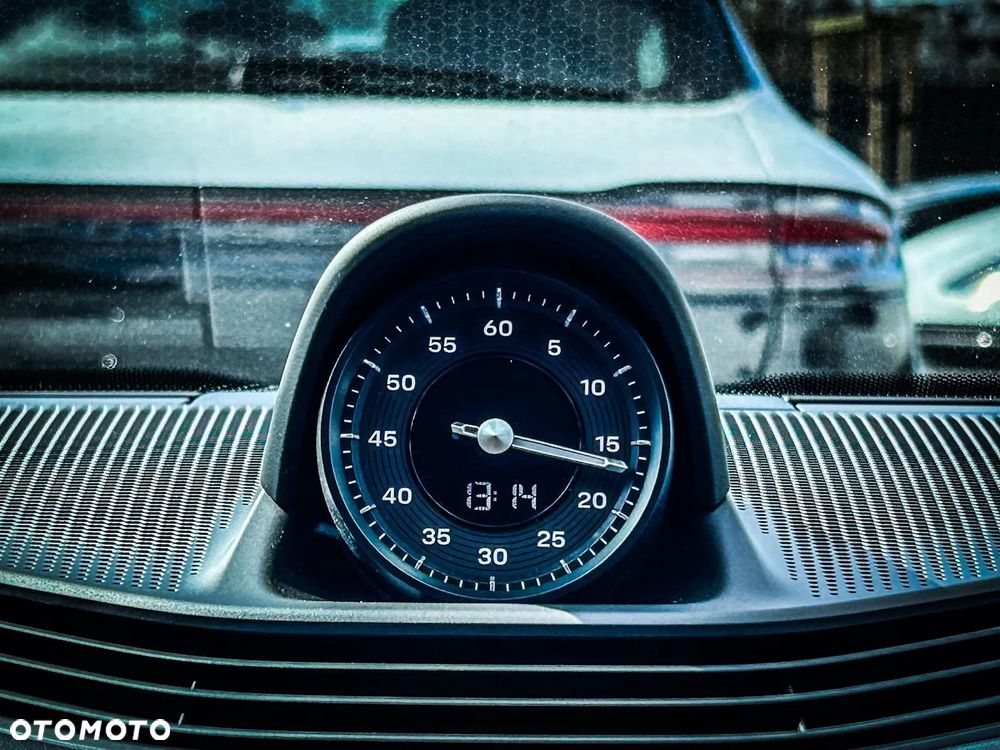Porsche Taycan 105kWh Sport Turismo Performance Plus - 12