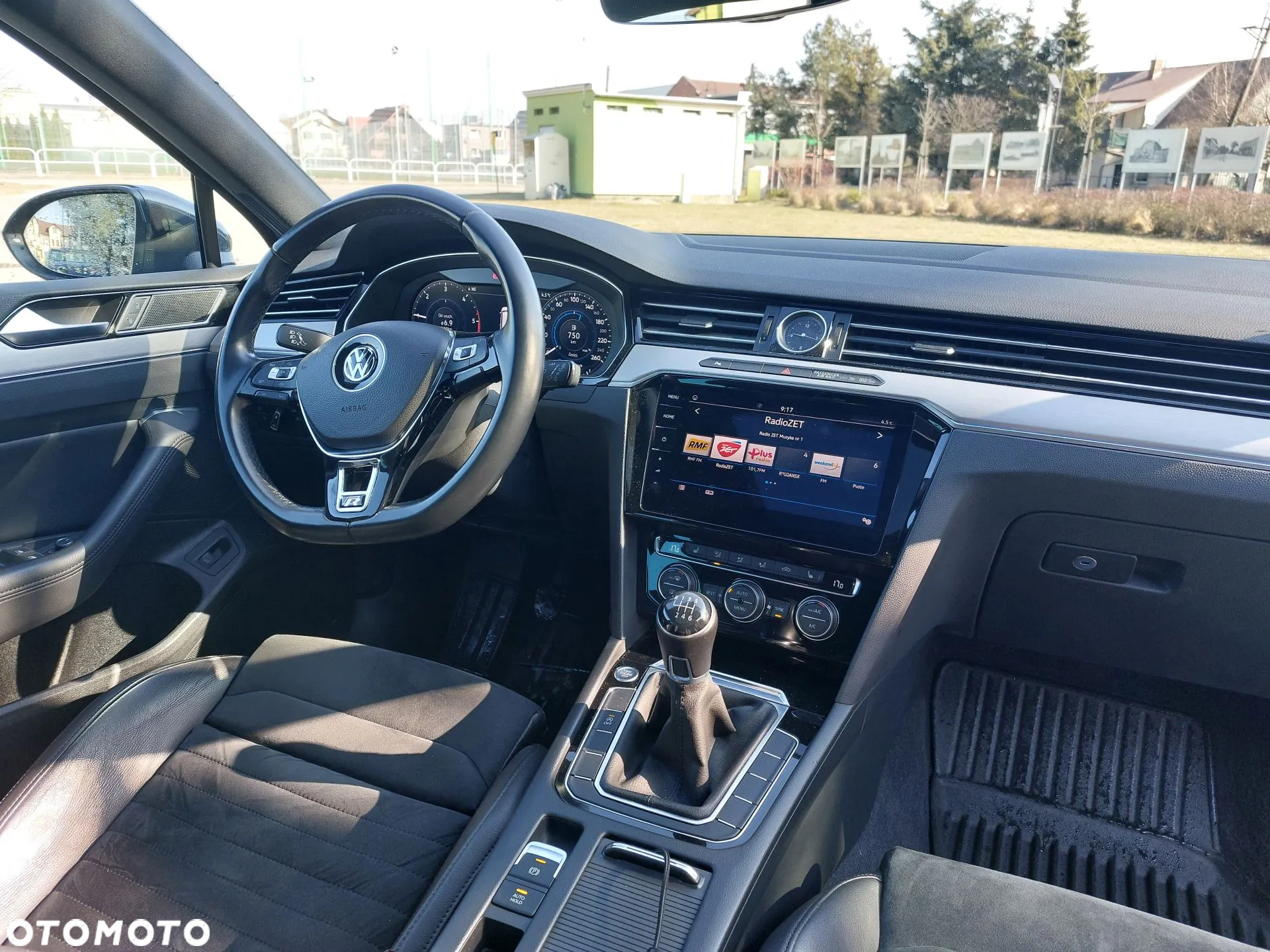 Volkswagen Passat Variant 2.0 TDI SCR Highline - 8