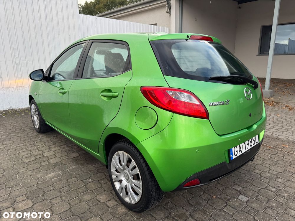Mazda 2 - 6