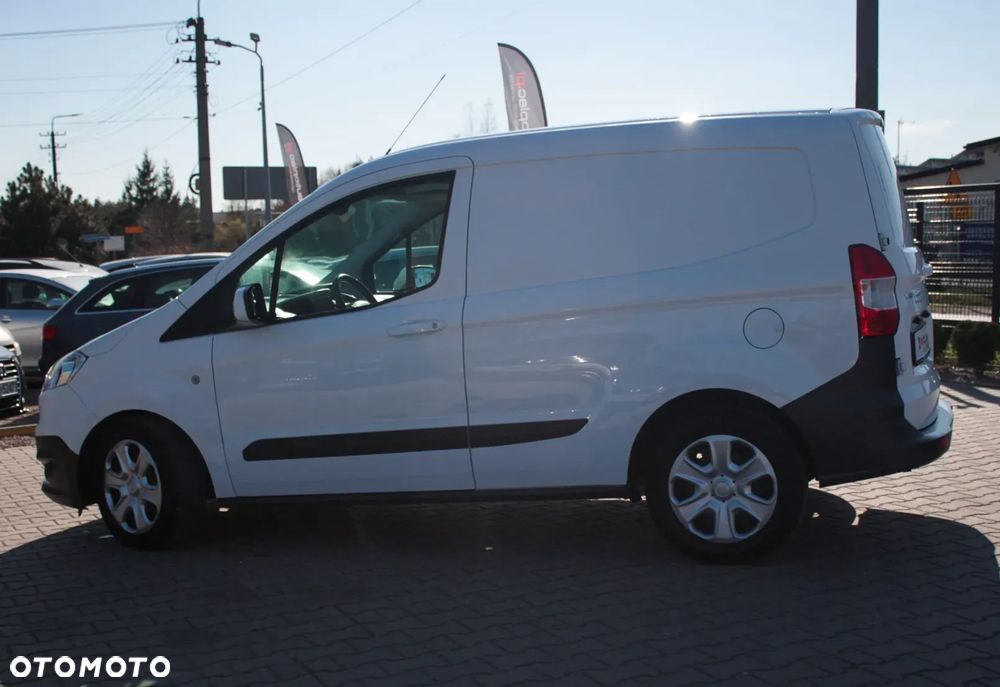Ford Transit Courier - 2