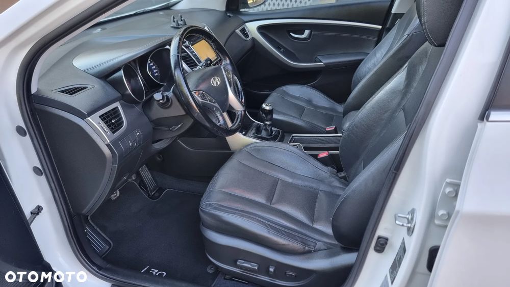 Hyundai i30 1.6 GDI Premium - 35
