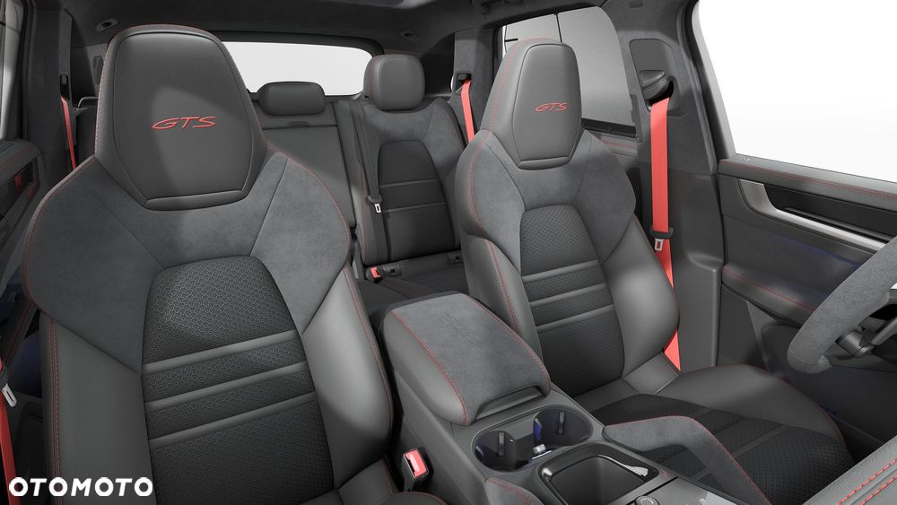 Porsche Cayenne GTS - 12