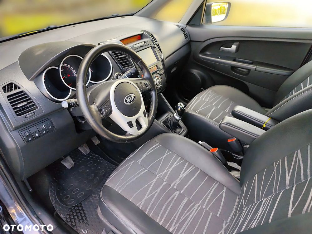 Kia Venga 1.6 CVVT Mind - 10