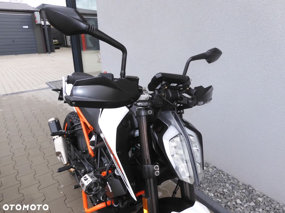 KTM Duke - 19