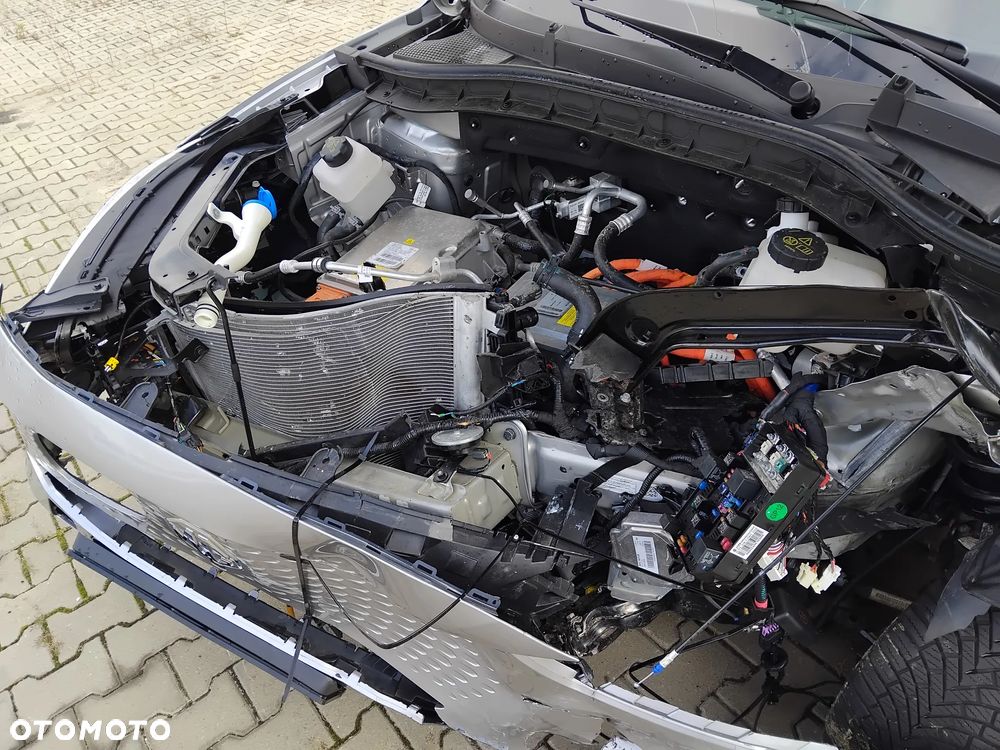 MG ZS - 10