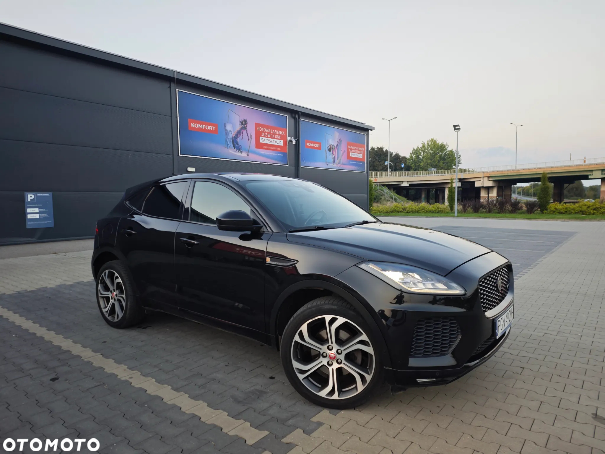 Jaguar E-Pace 2.0 i4D AWD R-Dynamic S - 12