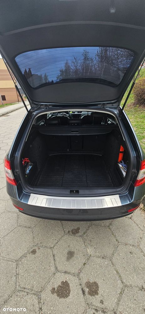 Skoda Octavia 1.6 TDI DSG Clever - 6