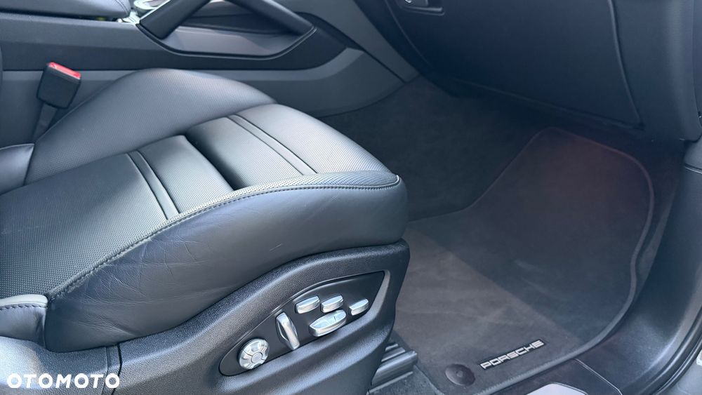 Porsche Cayenne Platinum Edition - 21