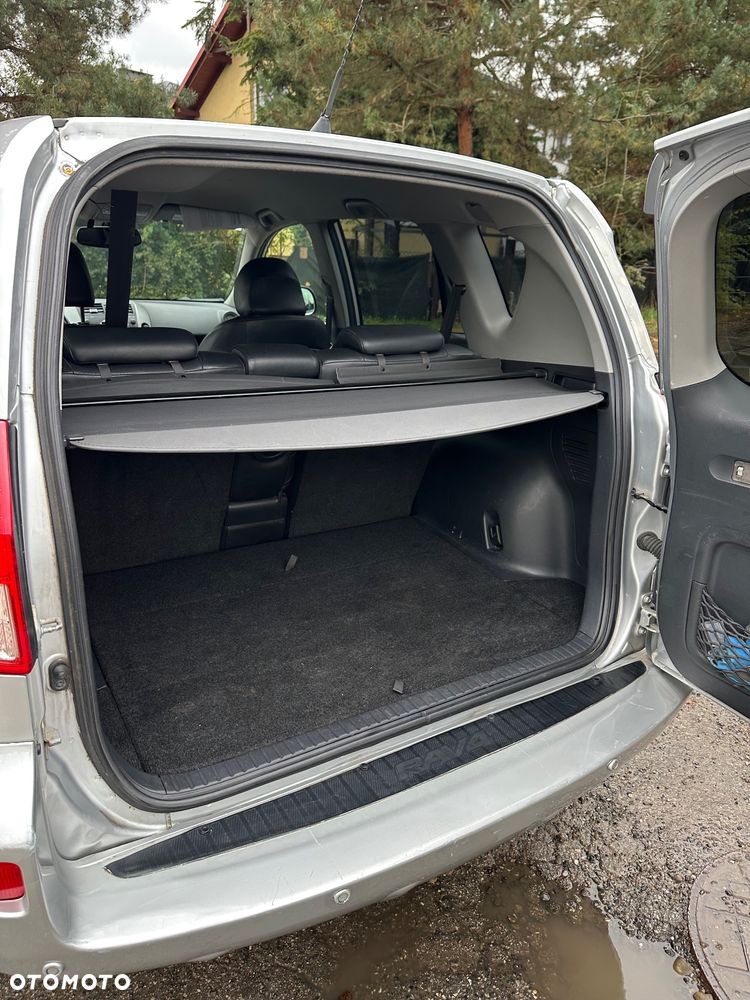 Toyota RAV4 2.2 D-CAT 4x4 Executive - 17