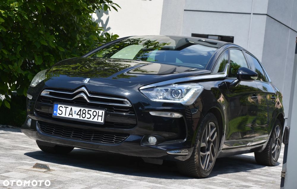 Citroën DS5 e-HDi 115 EGS6 Chic - 25