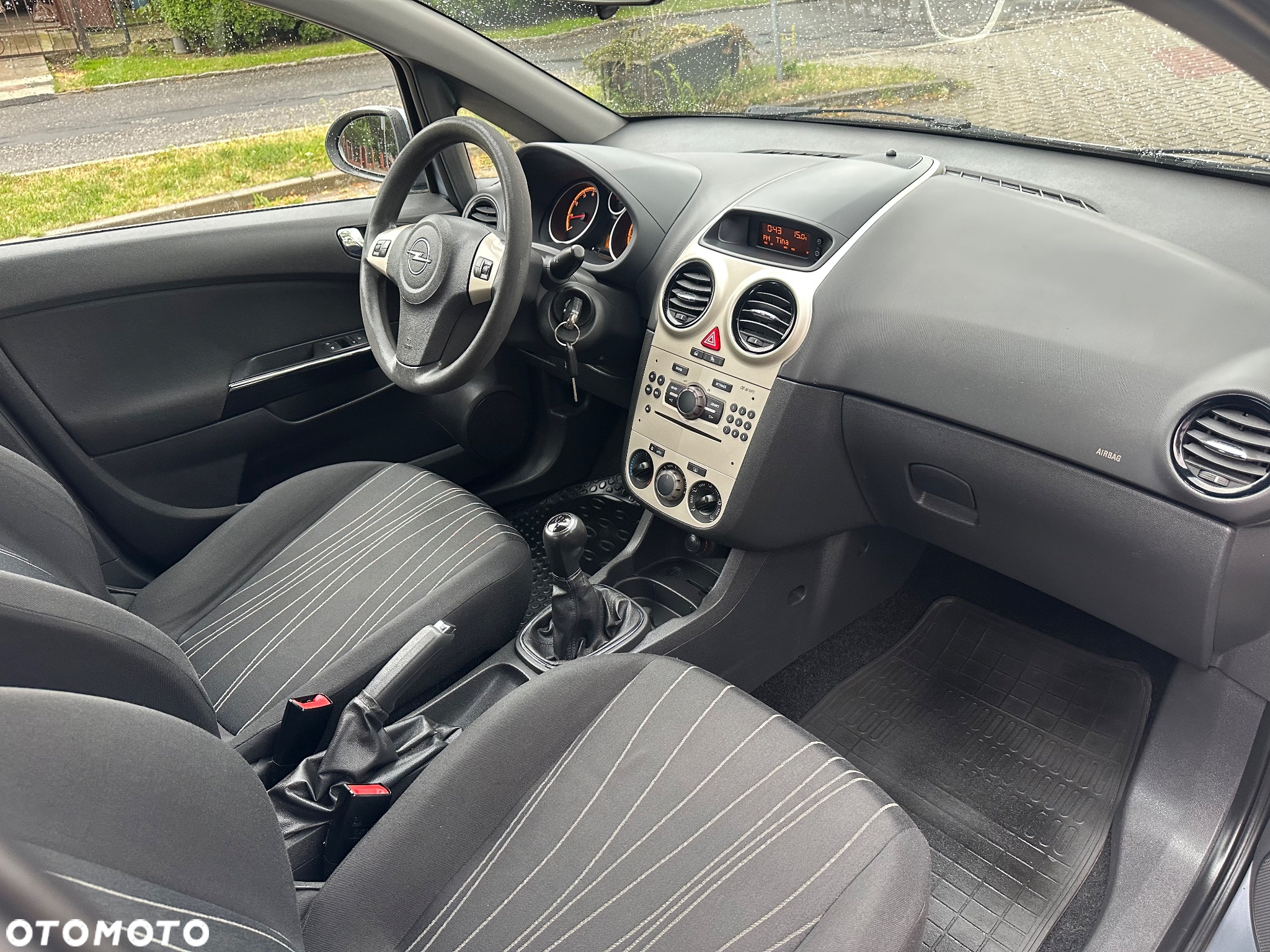 Opel Corsa 1.2 16V Enjoy - 8