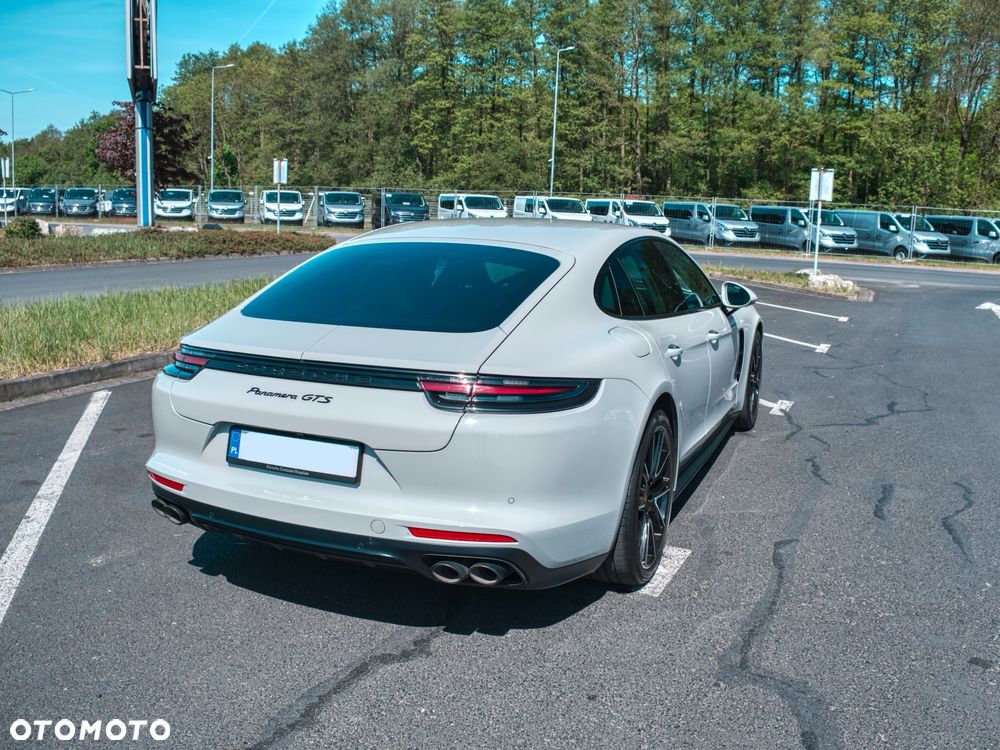 Porsche Panamera - 13