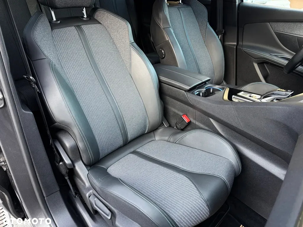 Peugeot 5008 BlueHDI 130 EAT8 Allure Pack - 35