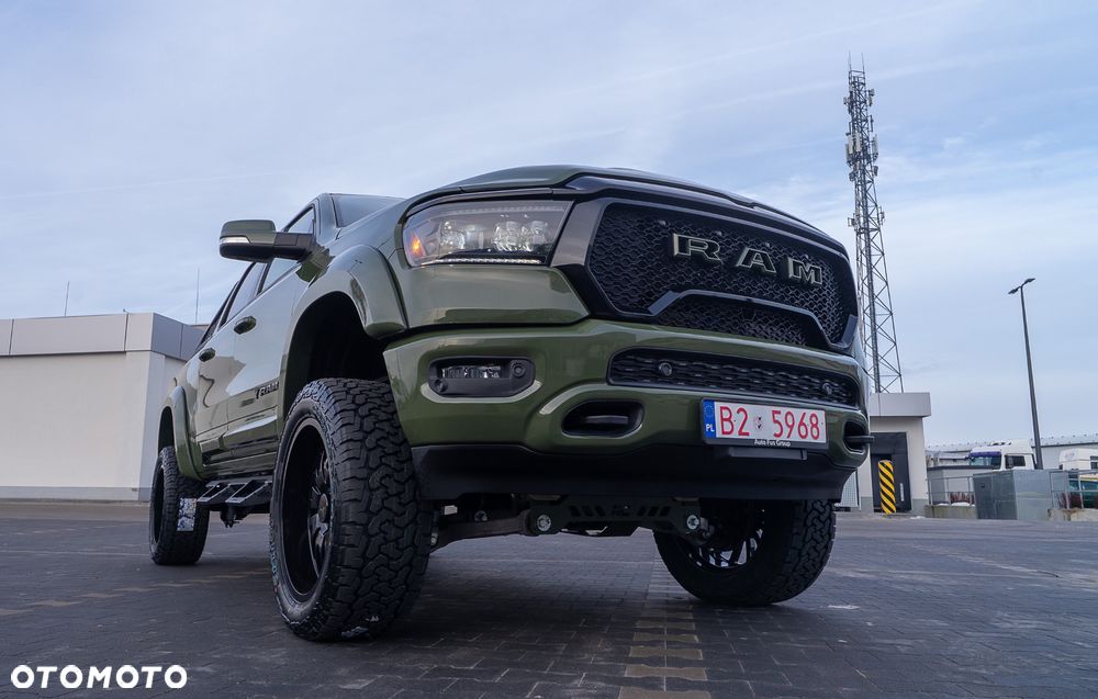 RAM 1500 Crew Cab MB Sport - 2