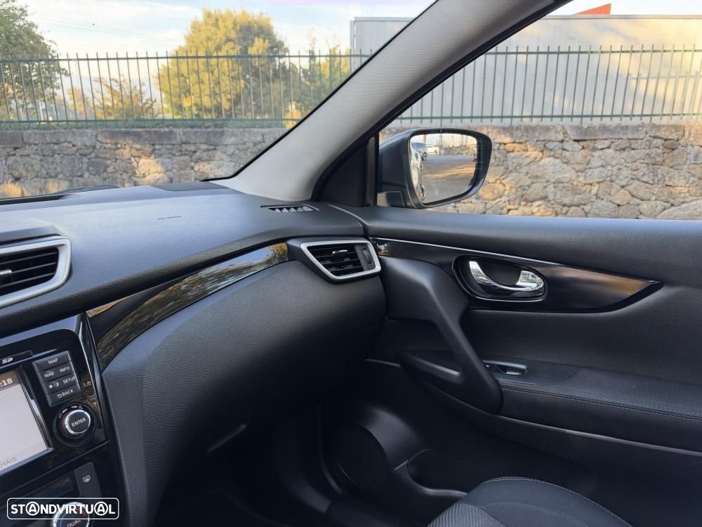 Nissan Qashqai 1.5 dCi N-Connecta 18 - 16